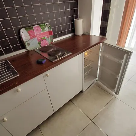 Apartament 12 *